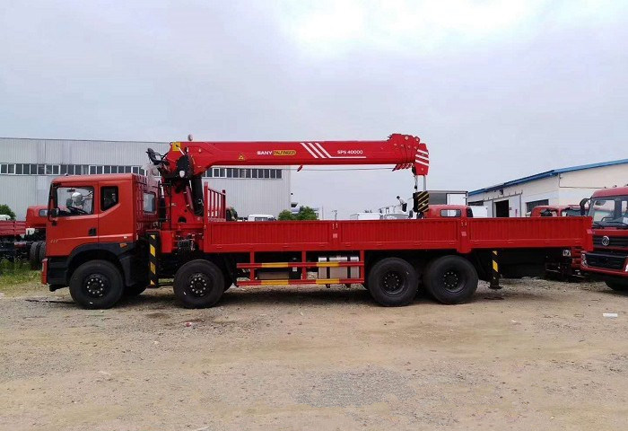 東風專底前四后八三一16噸隨車吊